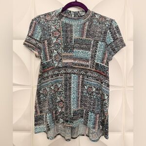 Almost Famous Multicolor Patterned Short Sleeve Top